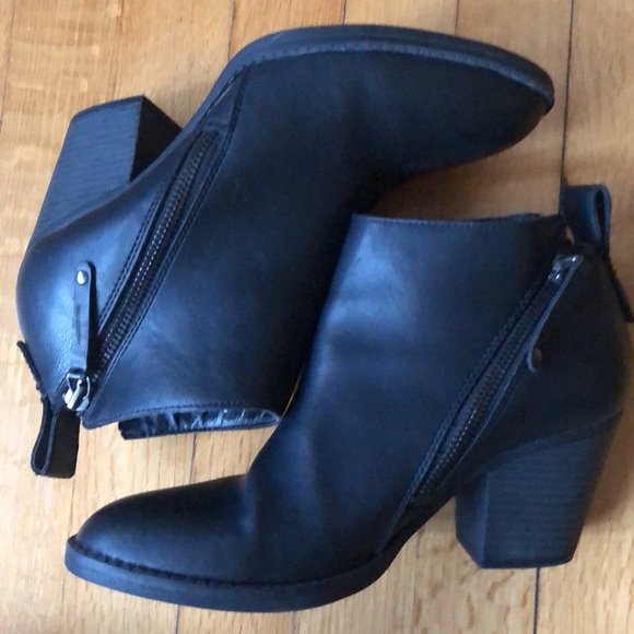 Dolce Vita DV Black Vegan zipper block heel booties, all man made materials, 8 - Picture 8 of 11